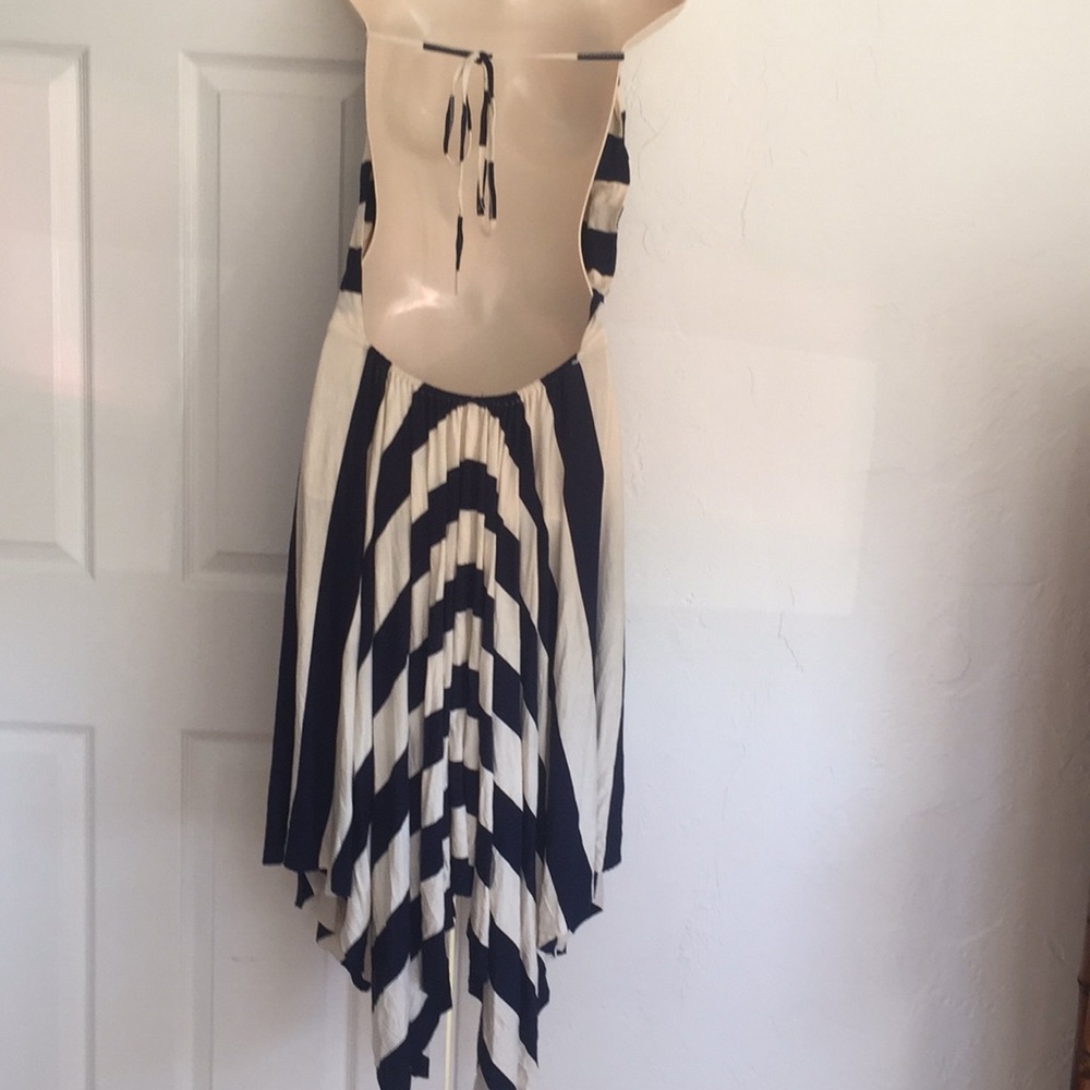 Adjustable plunger dress.